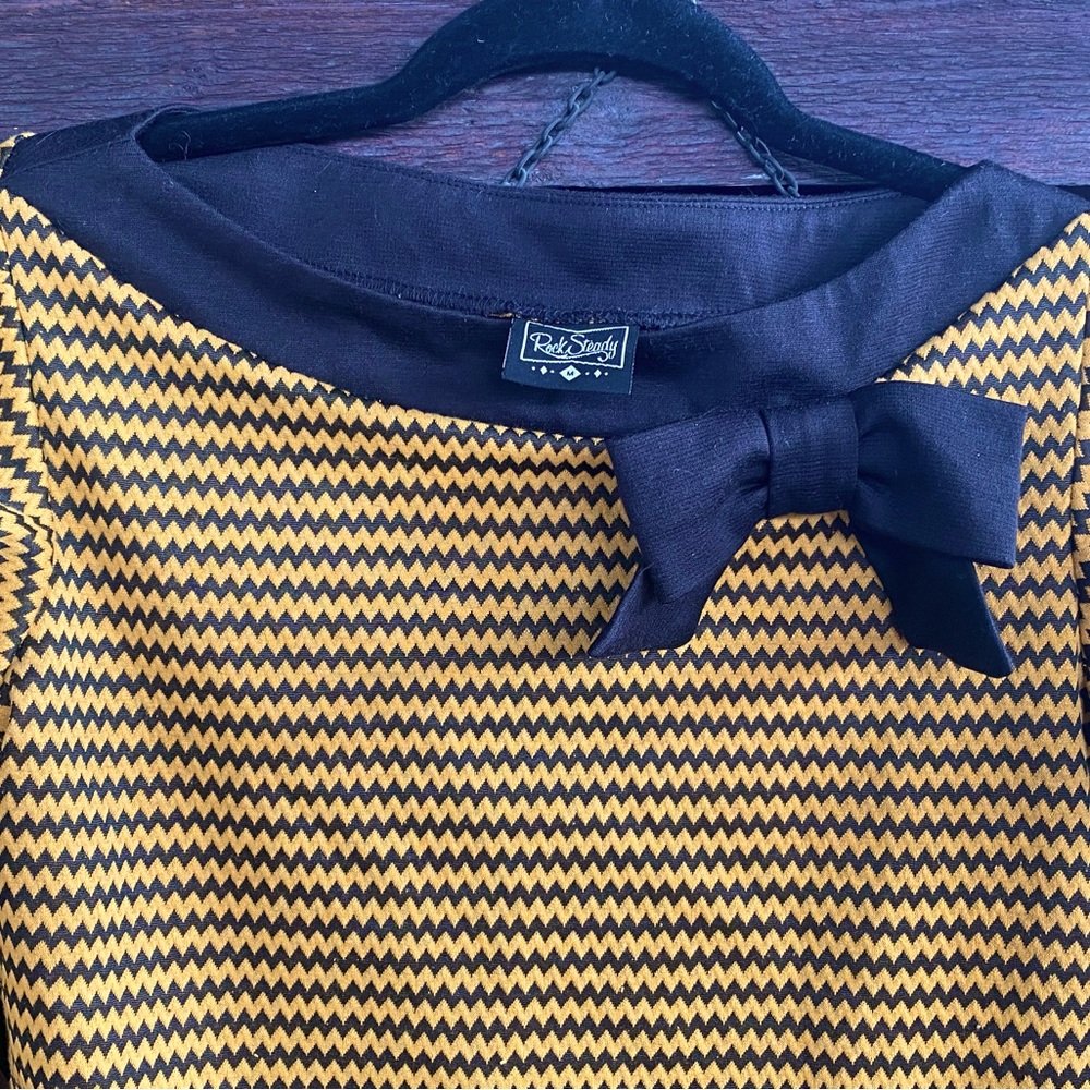 Rock Steady Bianca Boatneck Bow Top Size M